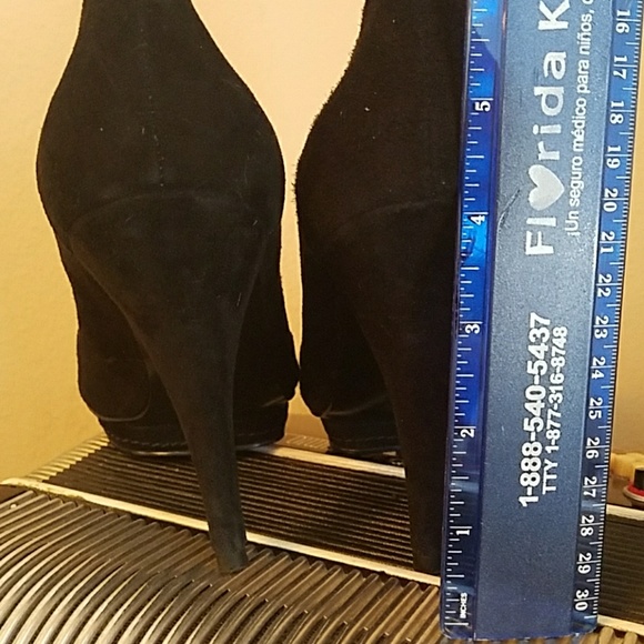 GORGEOUS GUESS BLACK SUEDE OPEN TOED PUMPS - Picture 5 of 8